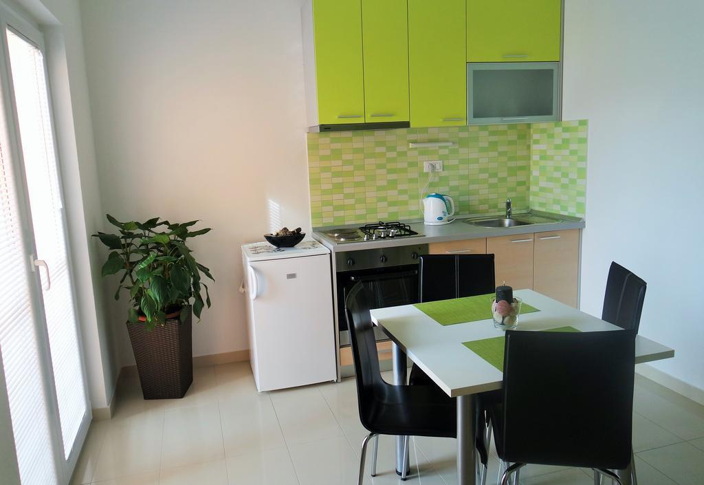 Apartments Harmonija Baška Voda エクステリア 写真