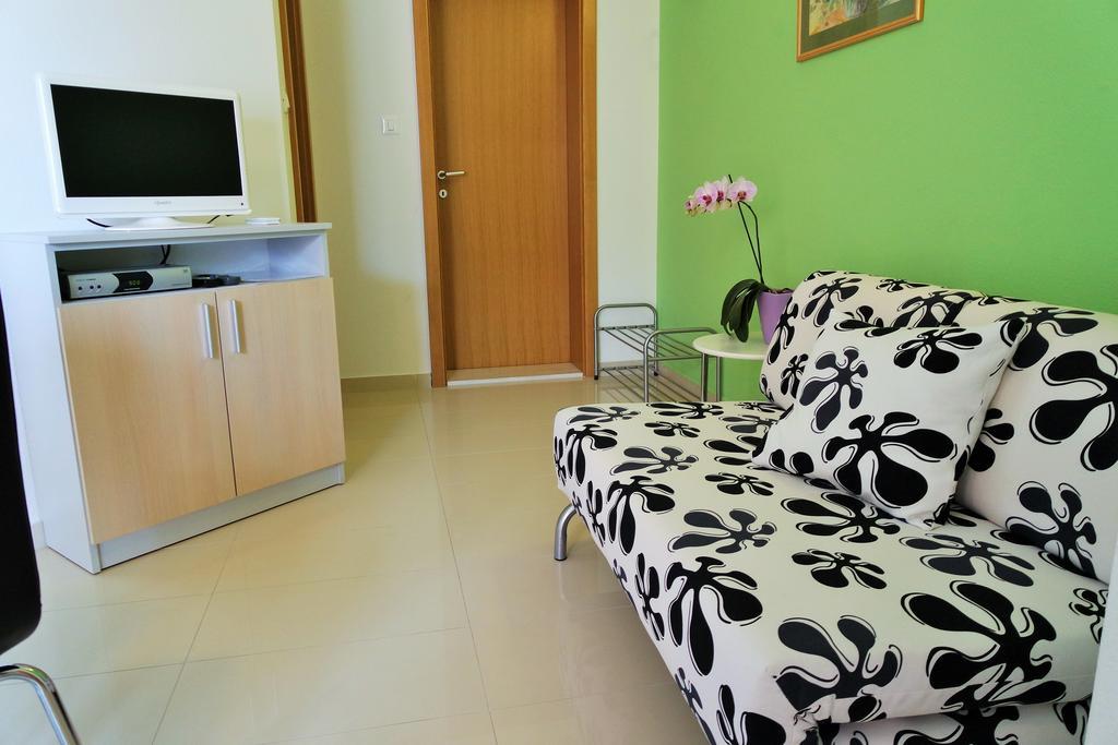 Apartments Harmonija Baška Voda エクステリア 写真